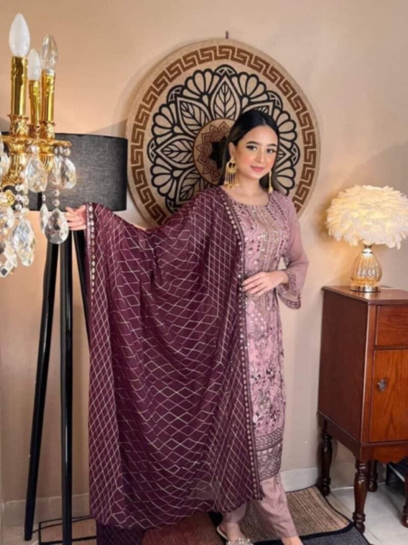 সফ্ট জর্জেট কাপড়ের ফোর পিচ ড্রেস.