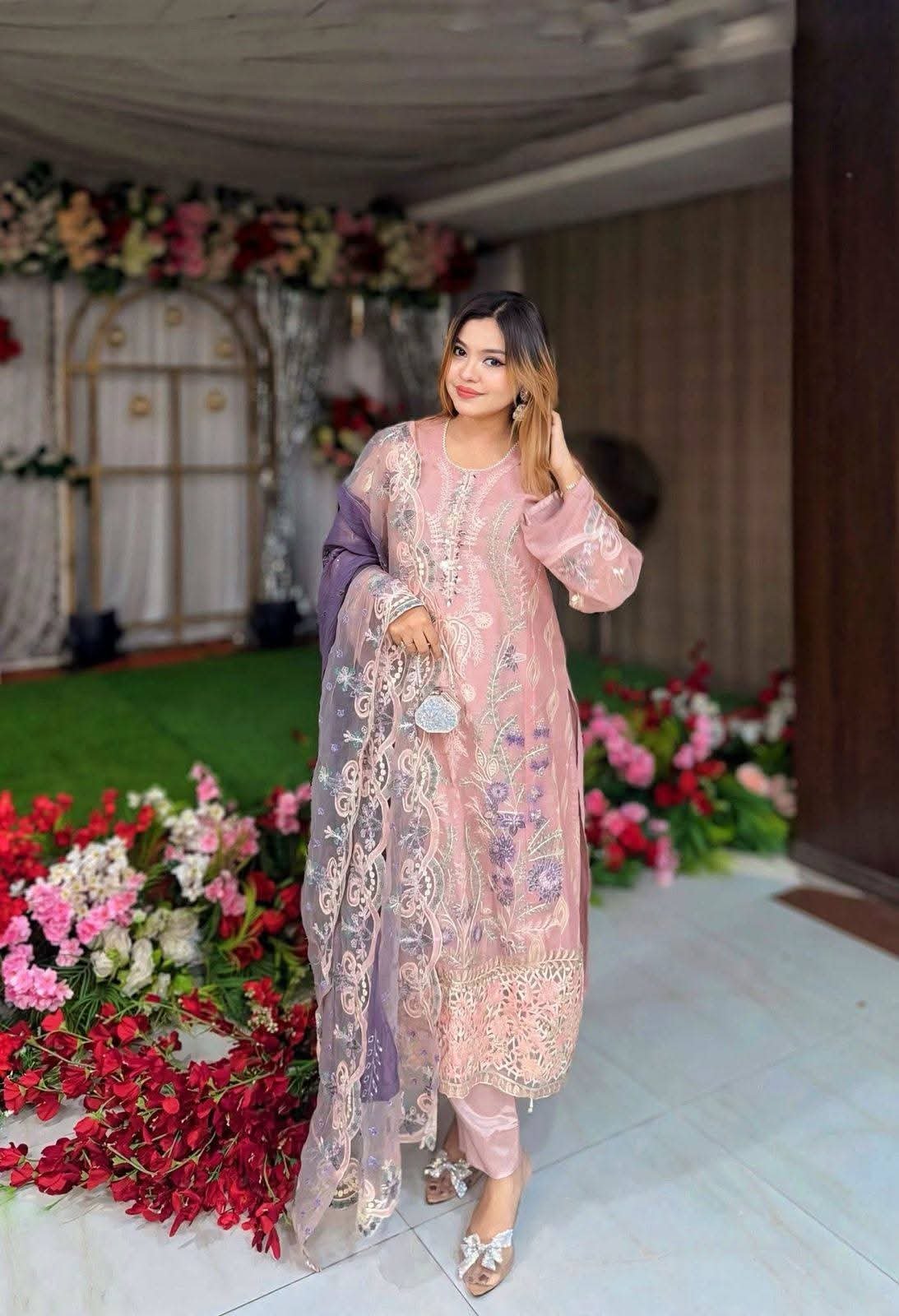 সফ্ট জর্জেট কাপড়ের ফোর পিচ ড্রেস.