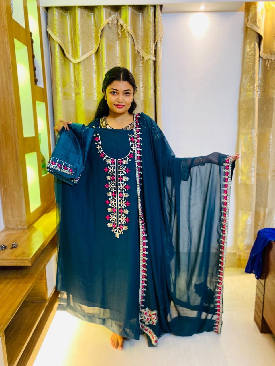 সেলাই ছাড়া (আনরেডি) এমব্রয়ডারি পার্টি ড্রেস - Image 3